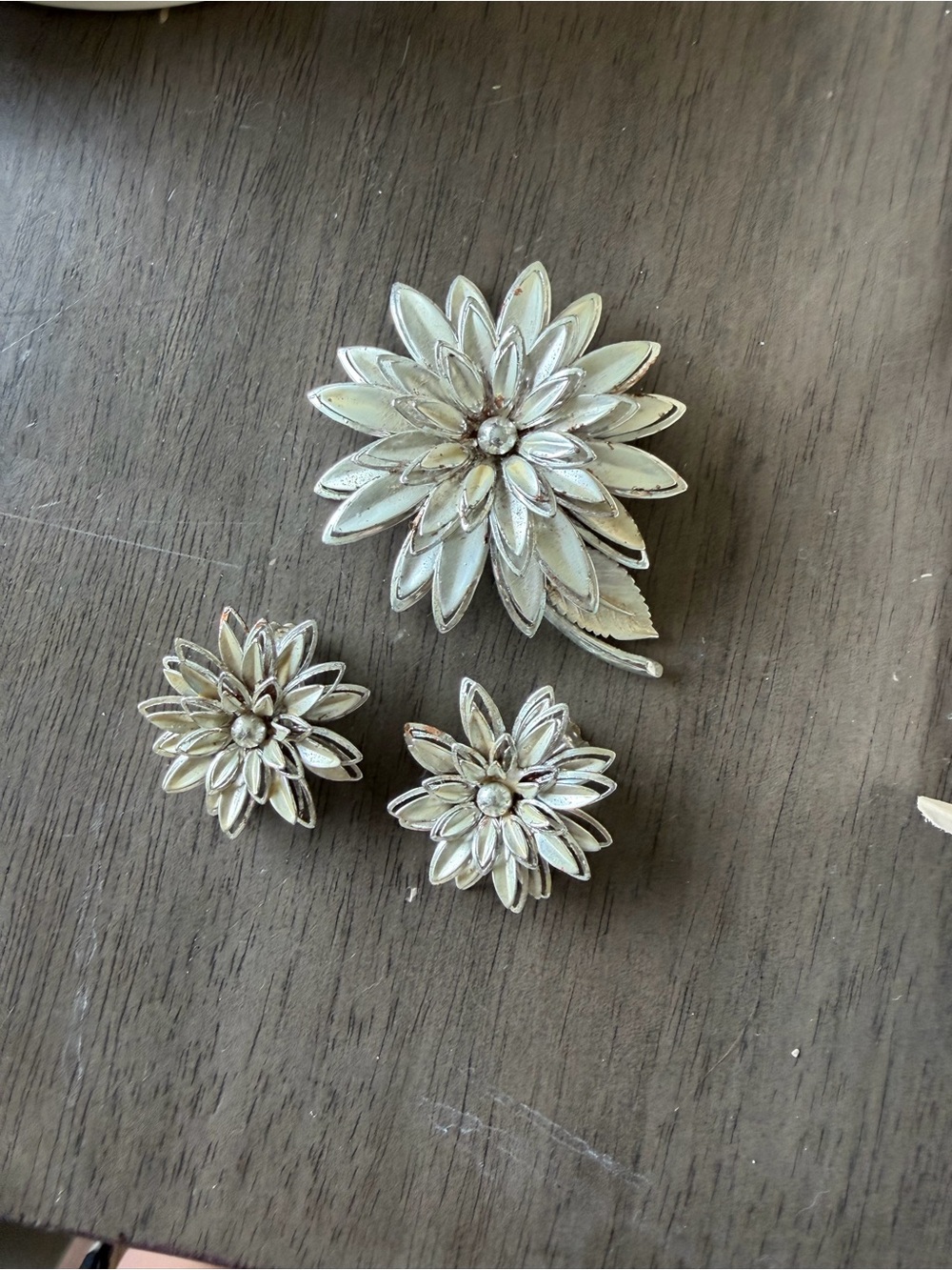 Vintage White Enamel Flower Brooch Pin & Matching Clip On Earrings Set